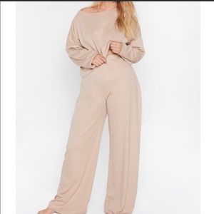 Nasty Gal Crop Top/Wide Leg Pants Set, Size 20